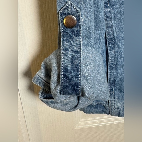 Women's Blue Jean Jacket - Picture 3 of 8